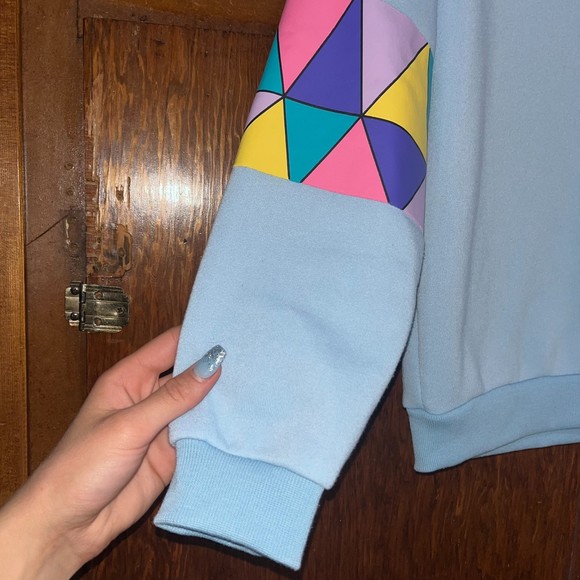 Light Blue Flying Crewneck Sweatshirt with Geometric Detailing Women size Medium - Picture 3 of 7